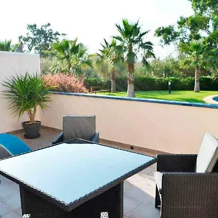 Olas Rosa Locdenia דירה *